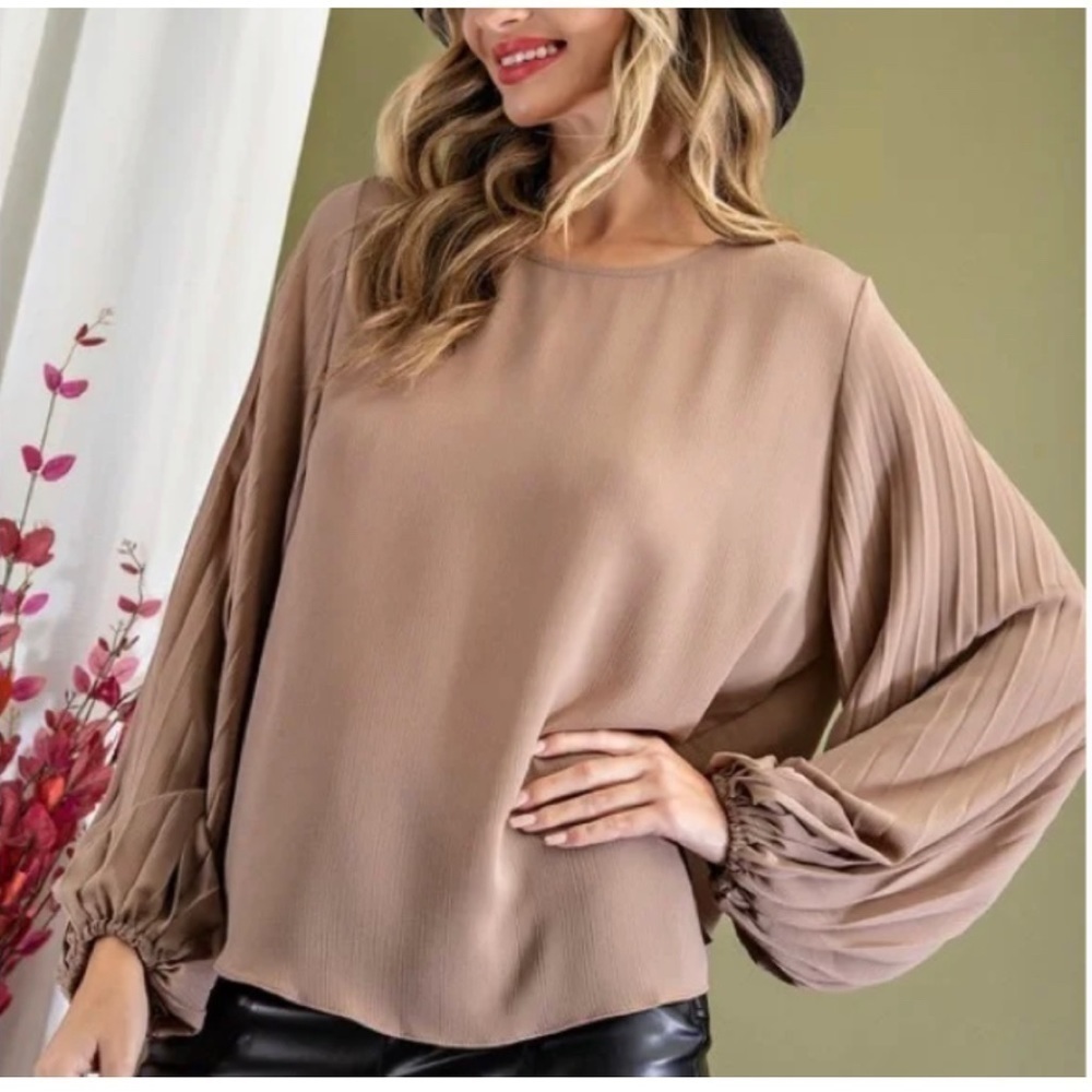 NWT ee:some long sleeve Meredith blouse